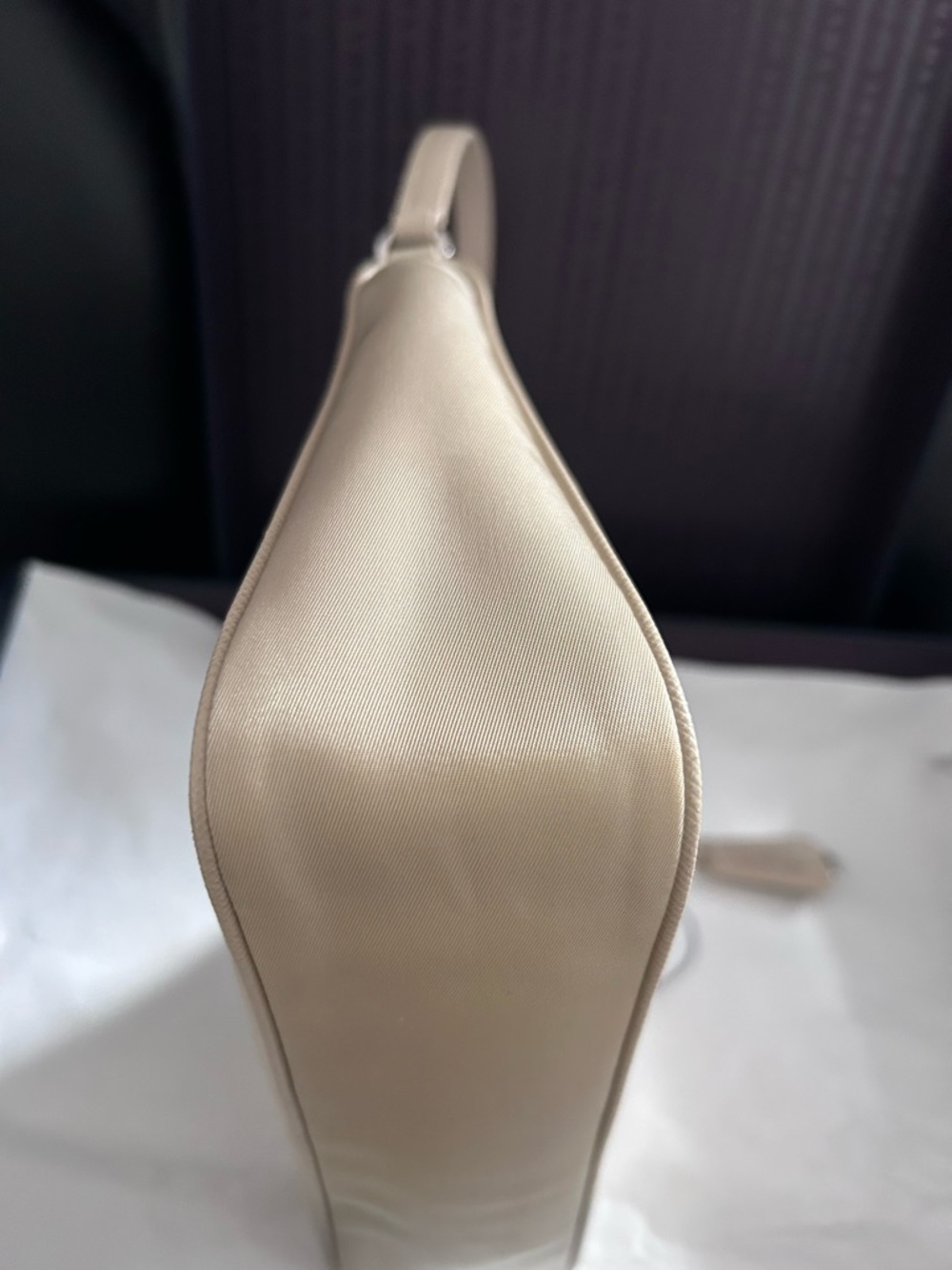 Authentic Prada Re-Edition 2005 Mini - Picture 11 of 14